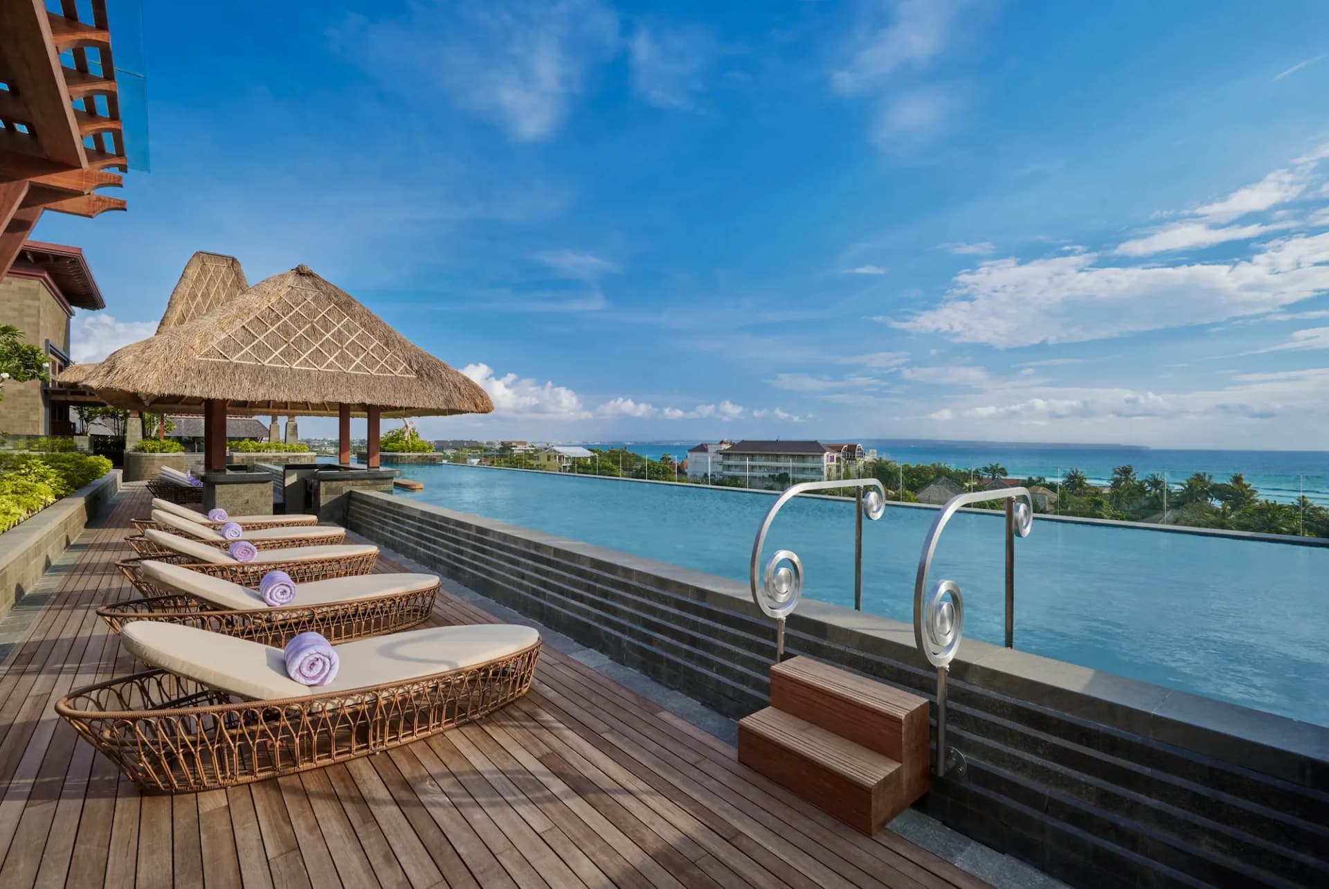 Rooftop Infinity Pool